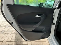Volkswagen - 2017 - polo - 1.2 tsi comfortline - personenauto - afbeelding 18 van  40