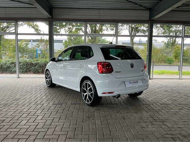 Volkswagen - 2017 - polo - 1.2 tsi comfortline - personenauto - afbeelding 34 van  40