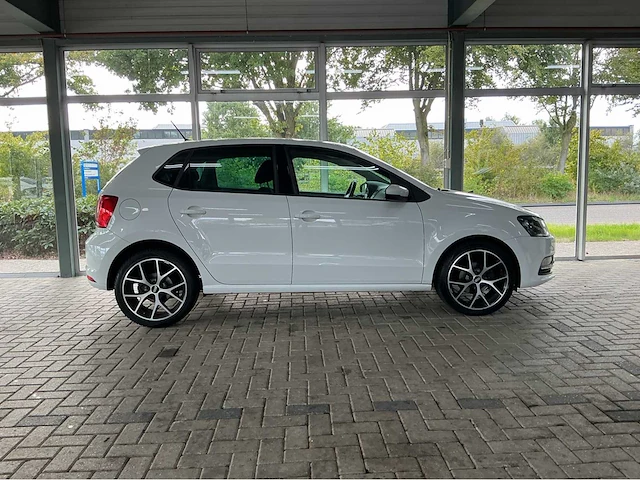Volkswagen - 2017 - polo - 1.2 tsi comfortline - personenauto - afbeelding 40 van  40