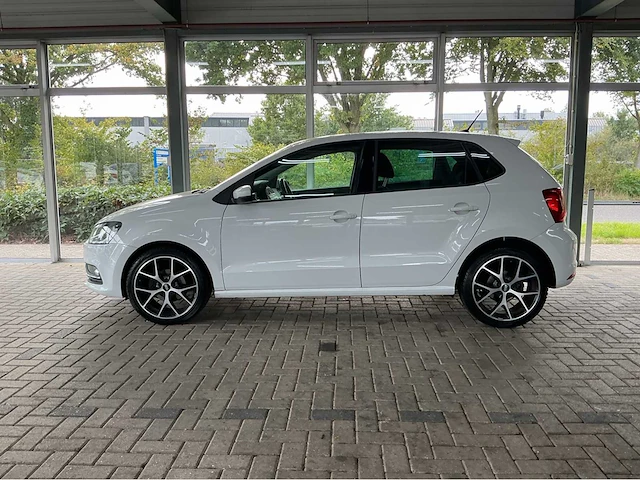 Volkswagen - 2017 - polo - 1.2 tsi comfortline - personenauto - afbeelding 38 van  40