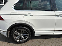 Volkswagen - 2017 - tiguan - 1.4 tsi cl bns r - personenauto - afbeelding 2 van  25