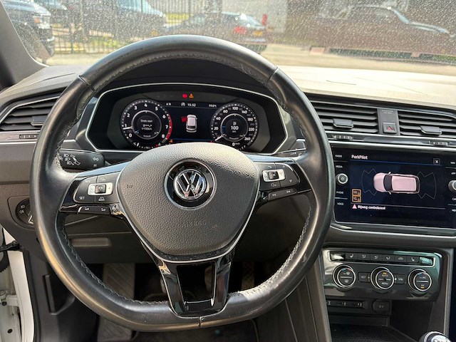 Volkswagen - 2017 - tiguan - 1.4 tsi cl bns r - personenauto - afbeelding 11 van  25