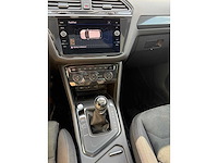 Volkswagen - 2017 - tiguan - 1.4 tsi cl bns r - personenauto - afbeelding 13 van  25