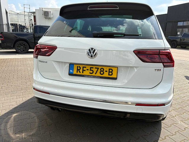 Volkswagen - 2017 - tiguan - 1.4 tsi cl bns r - personenauto - afbeelding 21 van  25