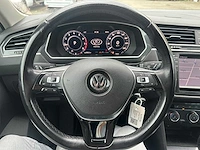 Volkswagen - 2017 - tiguan - 2.0 tsi 4m. highline - automaat - personenauto - afbeelding 10 van  26
