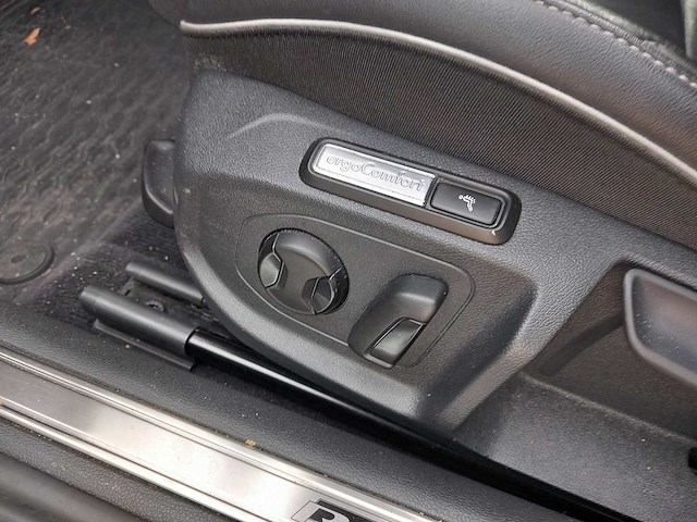 Volkswagen - 2018 - arteon - 2.0 tsi r-line - personenauto - afbeelding 19 van  21