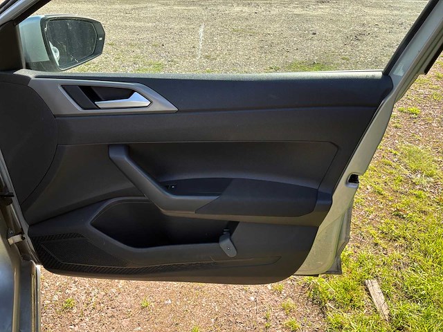 Volkswagen - 2018 - polo - 1.0 tsi comf.l. bus. - personenauto - afbeelding 12 van  16
