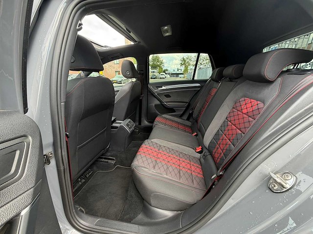 Volkswagen - 2019 - golf - 2.0 tsi gti tcr - automaat - personenauto - afbeelding 9 van  21