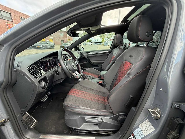 Volkswagen - 2019 - golf - 2.0 tsi gti tcr - automaat - personenauto - afbeelding 21 van  21