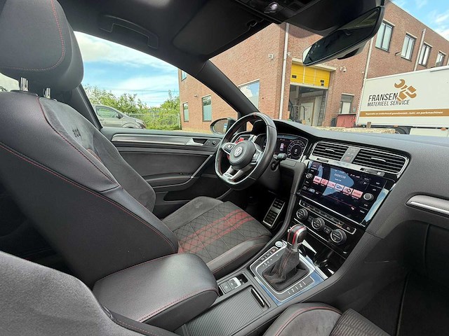 Volkswagen - 2019 - golf - 2.0 tsi gti tcr - automaat - personenauto - afbeelding 4 van  28