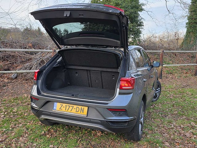 Volkswagen - 2019 - t-roc - 1.5 tsi - personenauto - afbeelding 14 van  16