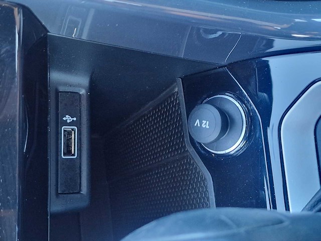 Volkswagen - 2019 - t-roc - 1.5 tsi sport - r-147-dt - personenauto - afbeelding 7 van  23