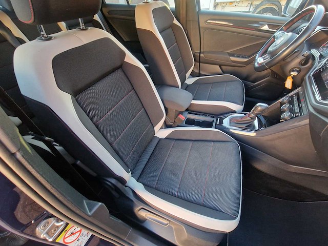 Volkswagen - 2019 - t-roc - 1.5 tsi sport - r-147-dt - personenauto - afbeelding 9 van  23