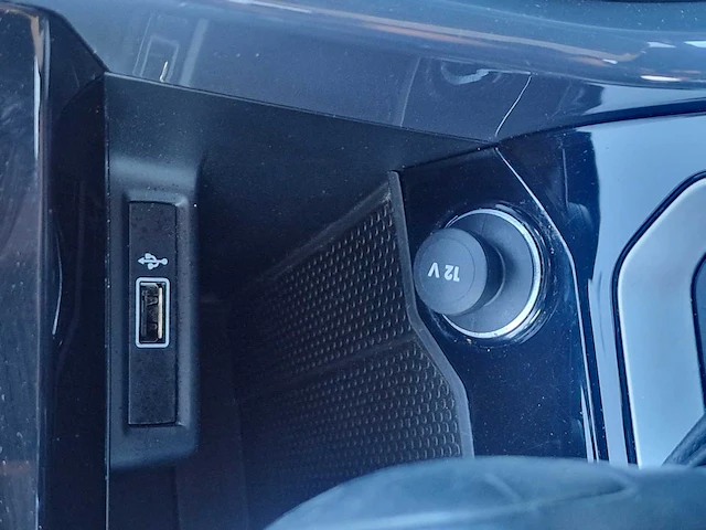 Volkswagen - 2019 - t-roc - 1.5 tsi sport - r-147-dt - personenauto - afbeelding 16 van  23