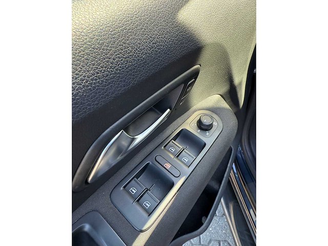 Volkswagen - 2020 - amarok - v6 dark label - personenauto - afbeelding 42 van  52