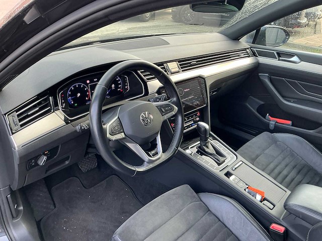 Volkswagen - 2020 - passat variant - 1.5 tsi r-line bns+ - personenauto (j-758-vj) - afbeelding 2 van  29