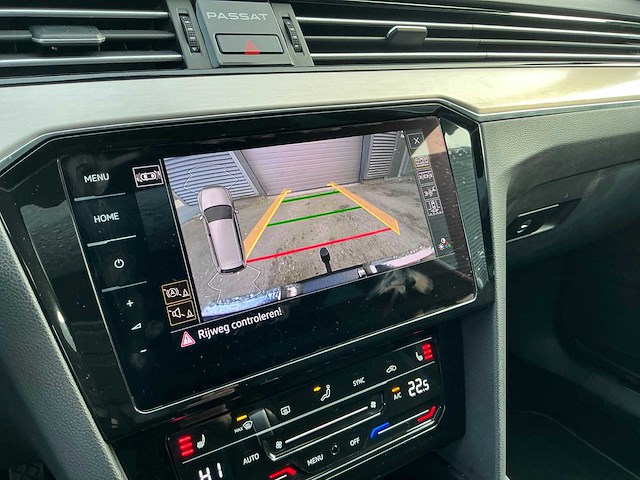 Volkswagen - 2020 - passat variant - 1.5 tsi r-line bns+ - personenauto (j-758-vj) - afbeelding 6 van  29