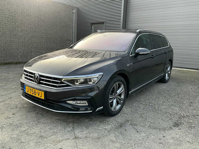 Volkswagen - 2020 - passat variant - 1.5 tsi r-line bns+ - personenauto (j-758-vj) - afbeelding 1 van  29
