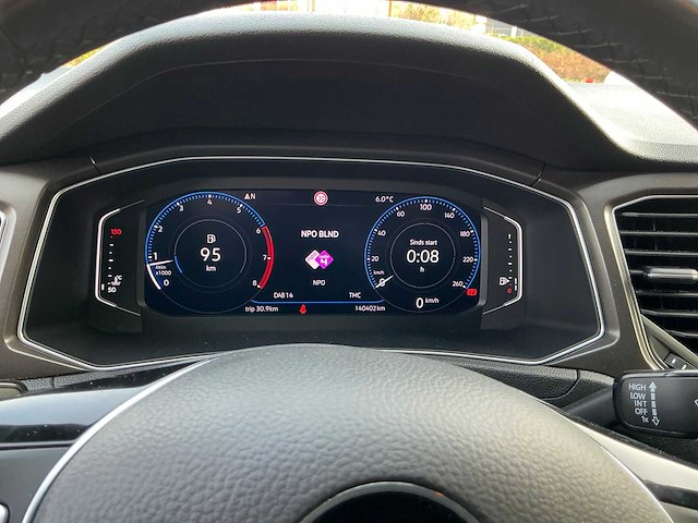 Volkswagen - 2020 - t-roc - 1.5 tsi style - personenauto (h-585-fd) - afbeelding 2 van  24