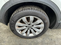 Volkswagen - 2020 - t-roc - 1.5 tsi style - personenauto (h-585-fd) - afbeelding 16 van  24