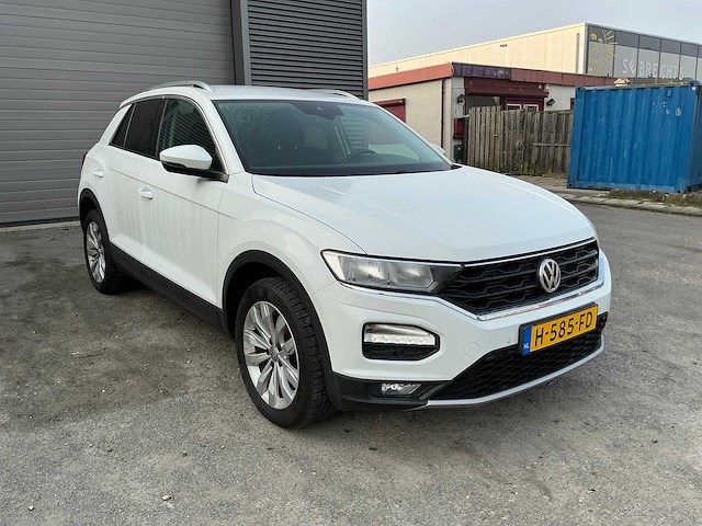 Volkswagen - 2020 - t-roc - 1.5 tsi style - personenauto (h-585-fd) - afbeelding 18 van  24