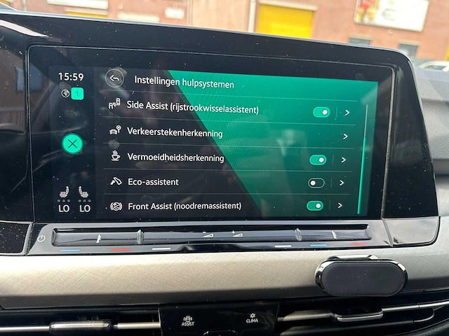 Volkswagen - 2022 - golf - 2.0 tdi life bns - personenauto - afbeelding 13 van  23