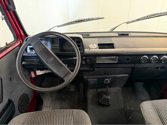 Volkswagen - 251 - camper - 1988 - afbeelding 14 van  35