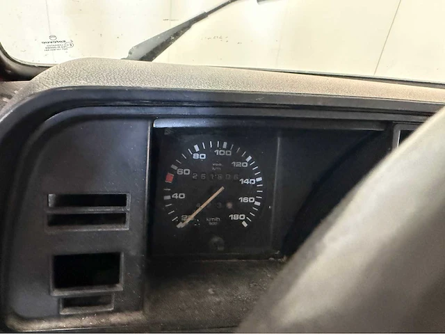 Volkswagen - 251 - camper - 1988 - afbeelding 30 van  36