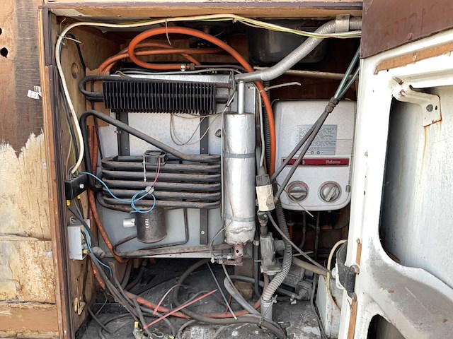 Volkswagen - 28 kampeerauto - camper - afbeelding 21 van  31