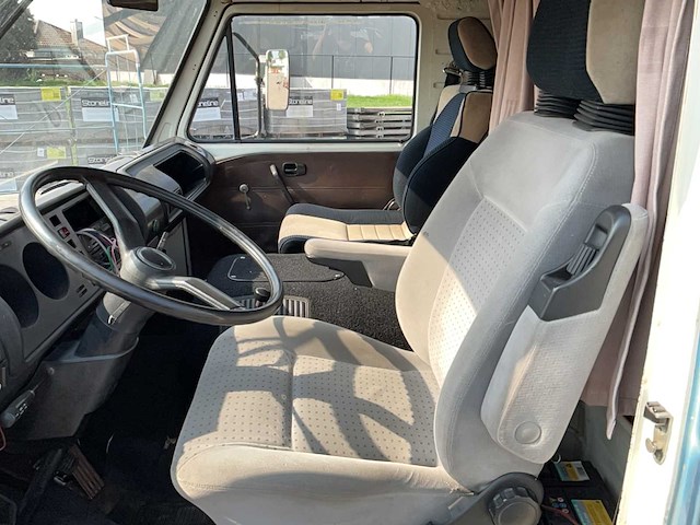 Volkswagen - 28 kampeerauto - camper - afbeelding 31 van  31