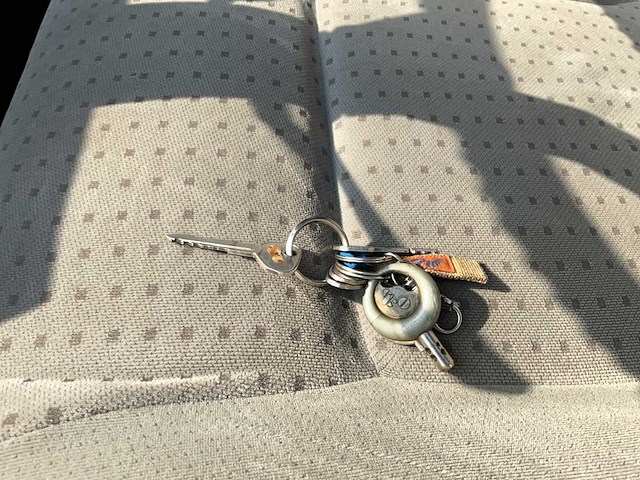 Volkswagen - 28 kampeerauto - camper - afbeelding 20 van  24