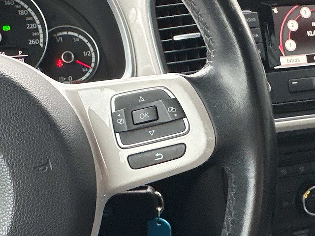 Volkswagen - beetle - 1.2 tsi design - car - 2013 - afbeelding 2 van  29