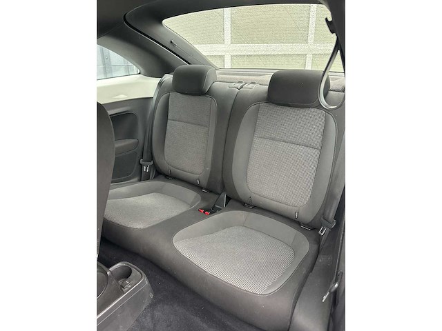 Volkswagen - beetle - 1.2 tsi design - car - 2013 - afbeelding 6 van  29