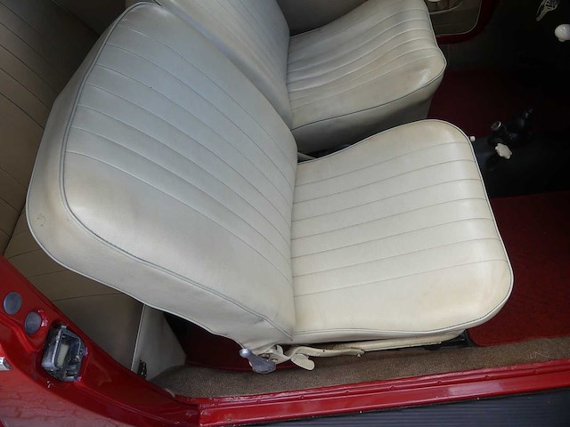 Volkswagen - beetle cabriolet - oldtimer - afbeelding 40 van  54