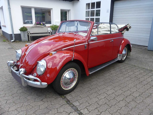 Volkswagen - beetle cabriolet - oldtimer - afbeelding 46 van  54