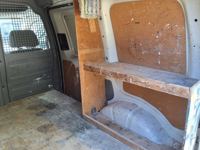 Volkswagen - caddy - 2.0 diesel - bedrijfswagen - afbeelding 18 van  19