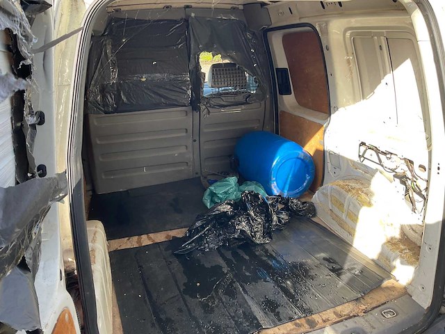 Volkswagen - caddy - 2.0 sdi - bedrijfswagen (10-br-gd) - afbeelding 2 van  15