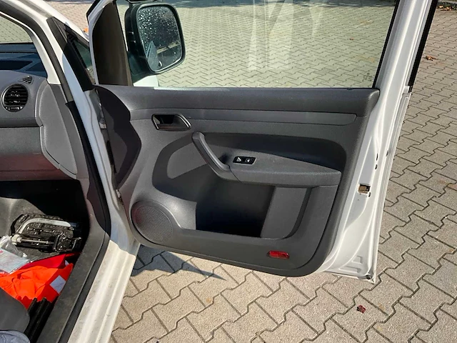 Volkswagen - caddy 1.6 - van - afbeelding 37 van  44