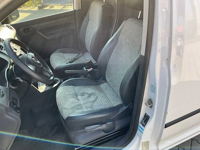Volkswagen - caddy 1.6 - van - afbeelding 35 van  44