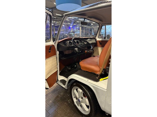 Volkswagen - camper - t2 - oldtimer - afbeelding 5 van  35