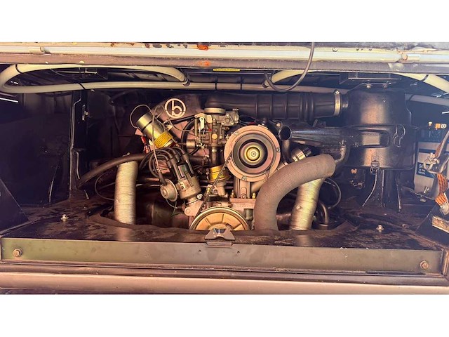 Volkswagen - camper - t2 - oldtimer - afbeelding 26 van  35