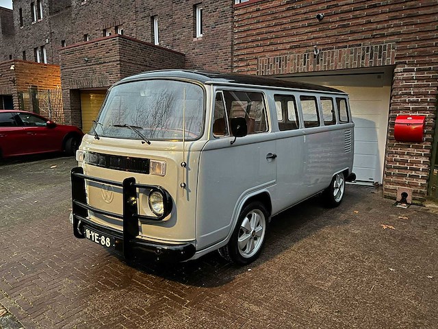 Volkswagen - camper - t2 - oldtimer - afbeelding 23 van  35