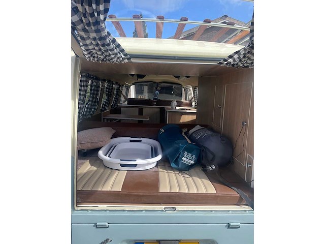 Volkswagen - camper - t2 - oldtimer - afbeelding 5 van  21