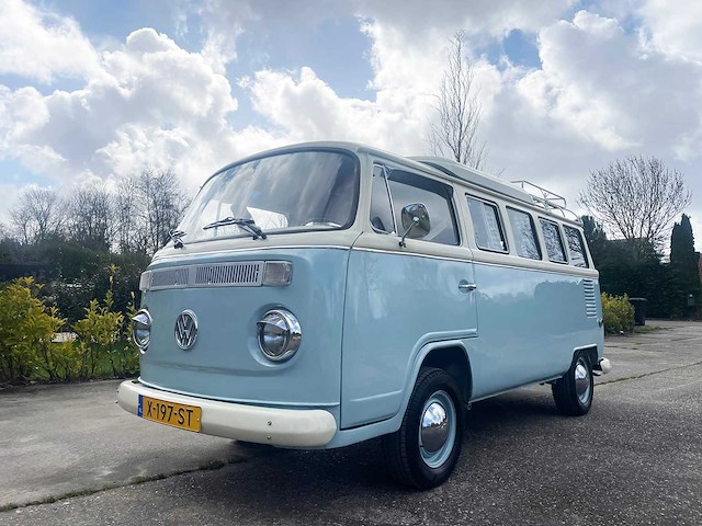 Volkswagen - camper - t2 - oldtimer - afbeelding 1 van  21