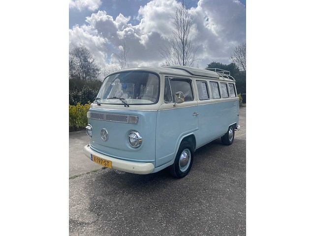 Volkswagen - camper - t2 - oldtimer - afbeelding 12 van  21