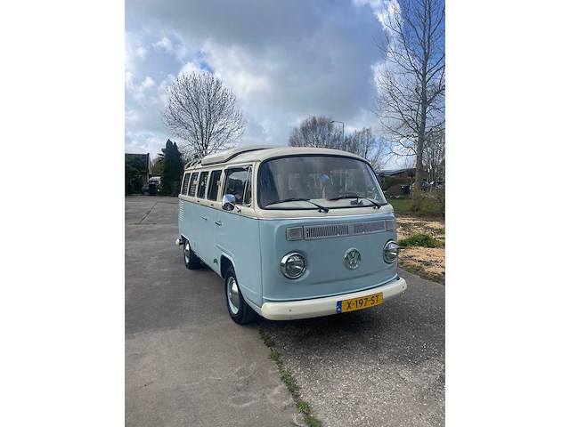 Volkswagen - camper - t2 - oldtimer - afbeelding 16 van  21