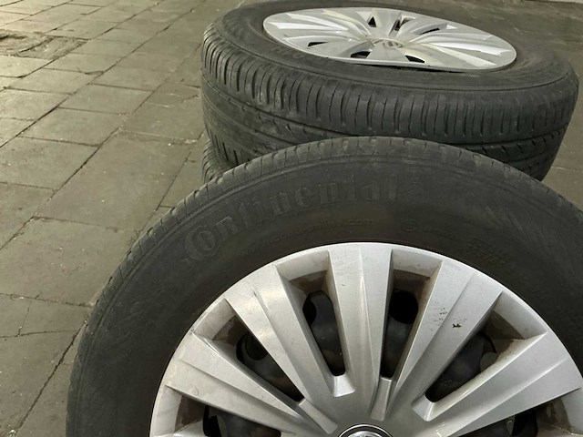 Volkswagen - continental - autobanden (4x) - 195/65 r15 91h - afbeelding 2 van  7