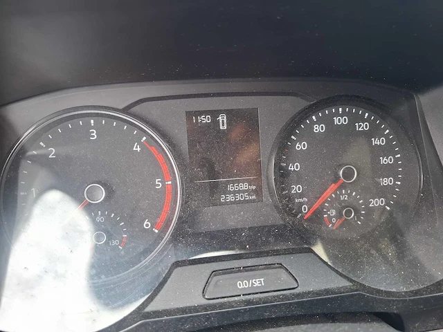 Volkswagen - crafter - 35 2.0 tdi l3h3 hi - bedrijfswagen - afbeelding 3 van  34