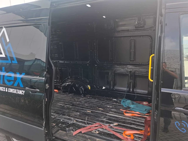 Volkswagen - crafter - 35 2.0 tdi l3h3 hi - bedrijfswagen - afbeelding 14 van  34
