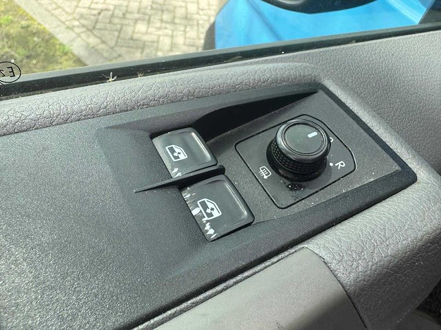 Volkswagen - crafter - 35 2.0 tdi l4h3 - vjl-75-h - afbeelding 4 van  26
